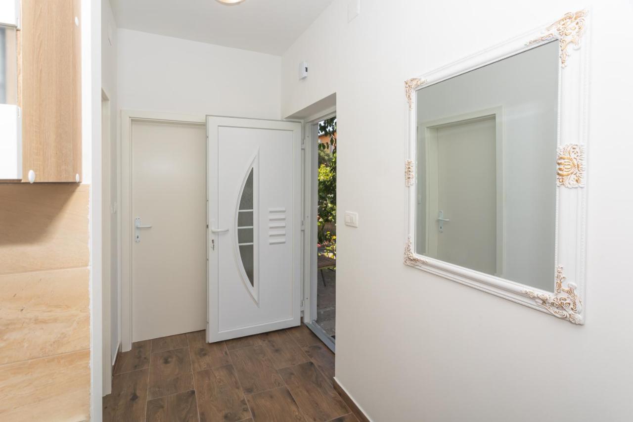 Mara Apartment Sibenik Luaran gambar