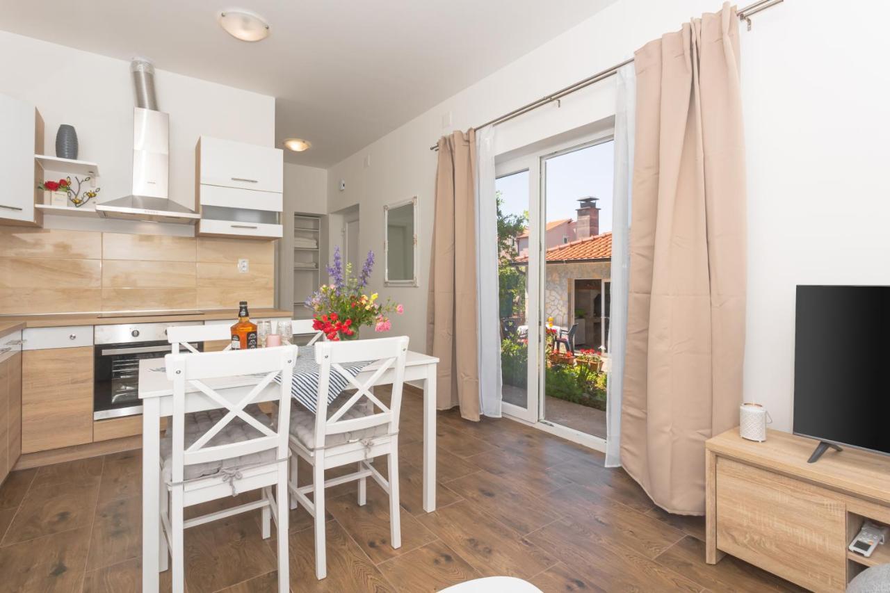 Mara Apartment Sibenik Luaran gambar